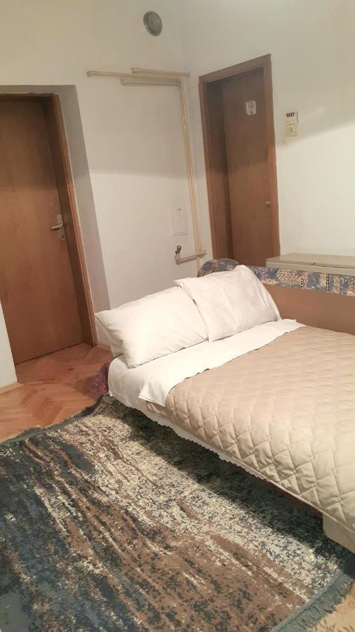 Digital Nomad Comfy Apartment,Foot Mountain Vodno And Millennium Cross,19 Min By Walk To Cener,Free Parking Üsküp Dış mekan fotoğraf